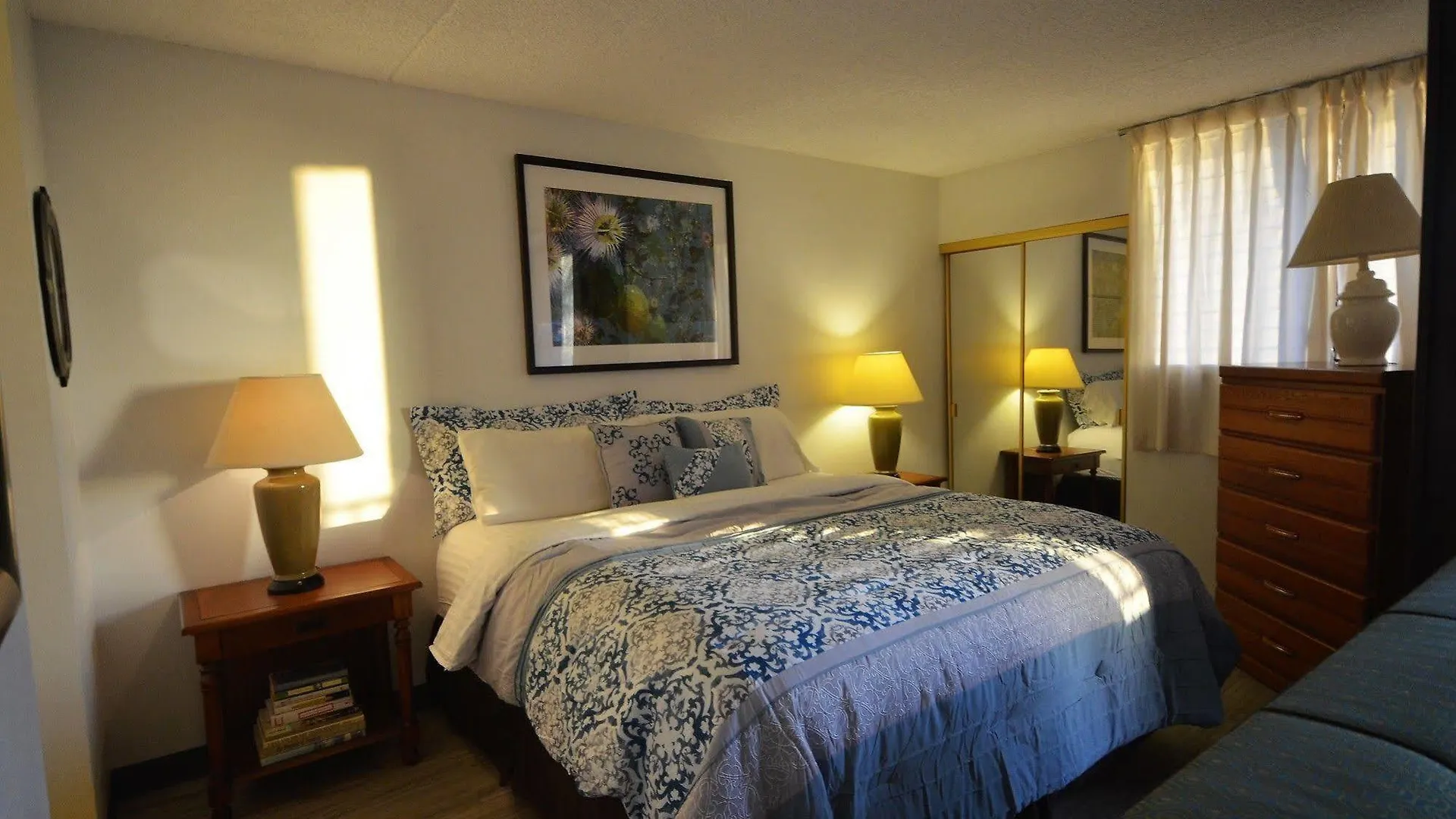 Central Waikiki Luxury Penthouse Honolulu Apartment